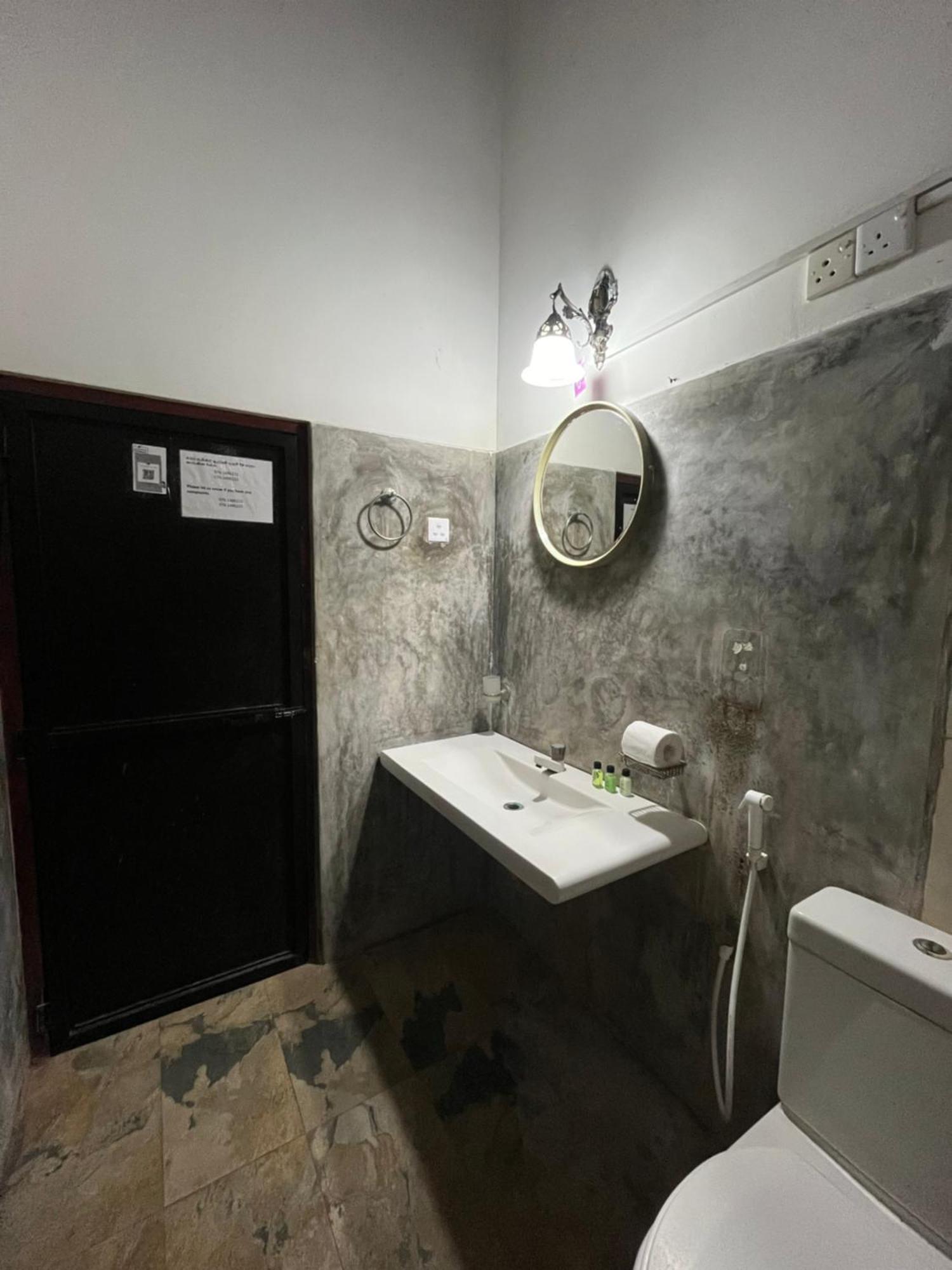 Royal Green Garden - Puttalam Luaran gambar